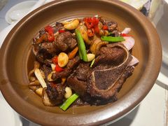 -阿瓦山寨·湘菜现炒·剁椒鱼头王(咸阳总店)