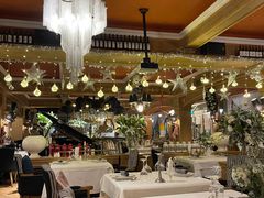 大堂-火车头法国西餐厅