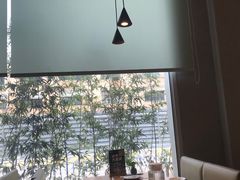 靠窗位-莲餐厅·湖北菜·藕汤老手艺(愚园路店)