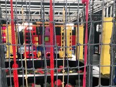 -嘿哟动霸CHUA·新潮玩运动娱乐中心·蹦床滑冰团建乐园