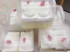 -红宝石·鲜奶小方·海派西点房(金杨店)