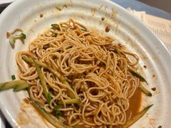 -肥肥虾庄·金牌油焖大虾(东湖欢乐谷店)