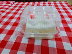 鲜奶小方蛋糕-红宝石·鲜奶小方·海派西点房(南丹店)