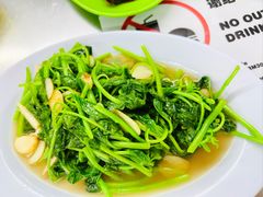 -明记烧鱼美味店