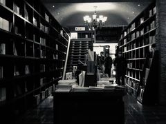 -钟书阁(松江泰晤士小镇店)