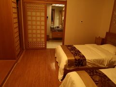 -华山御温泉度假村