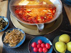 -湊湊火锅·茶憩(南京东路悦荟店)