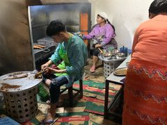 -乔岩保应烧烤店