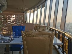 靠窗位-天禄华美达广场酒店-雅兰轩中餐厅(青年路店)