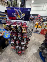 -逝水玩具折扣店