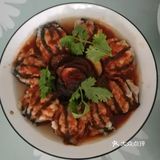 干活利索，我吃饭比较讲究，刘姨每天变着样的给我做饭