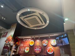 -滋味满屋美食坊(上海街店)