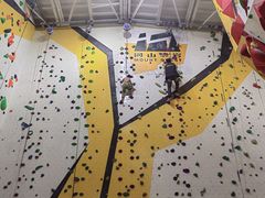 -问山MountQuest攀岩馆