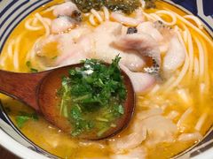 -鑫花溪牛肉米粉(东环大润发店)