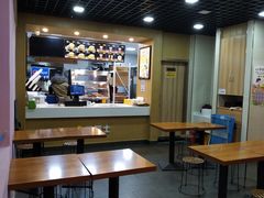 大堂-华莱士·全鸡汉堡(杭州武林店)