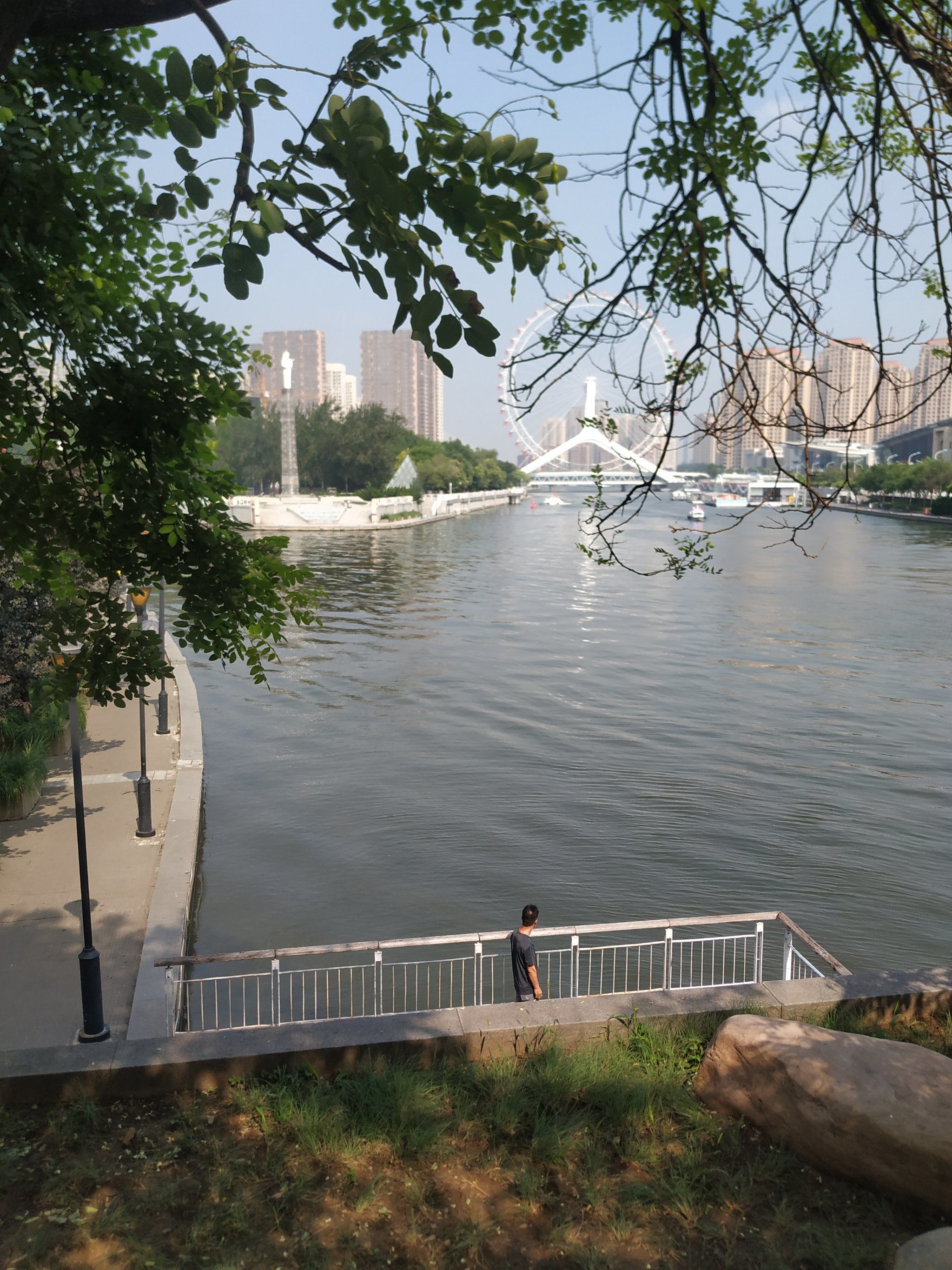 0元玩转这座城河水特别的清澈,风景真是美