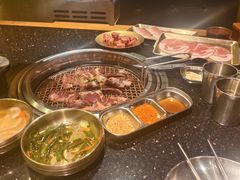 -韩烧牛中牛·甄选黑牛烤肉(黑金店)