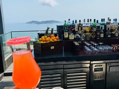 鸡尾酒-瑰丽酒店·海吧·天际下午茶·现场DJ·天台酒吧