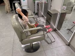 -PE SALON