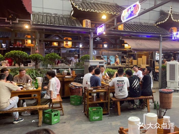 捞锅坝子老火锅(汽博中心店)图片