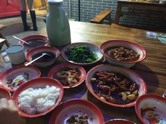 -老三样·美食研究中心(世贸路店)