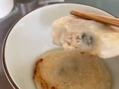 荠菜黑猪肉塌饼-老味茶屋(川沙老街店)