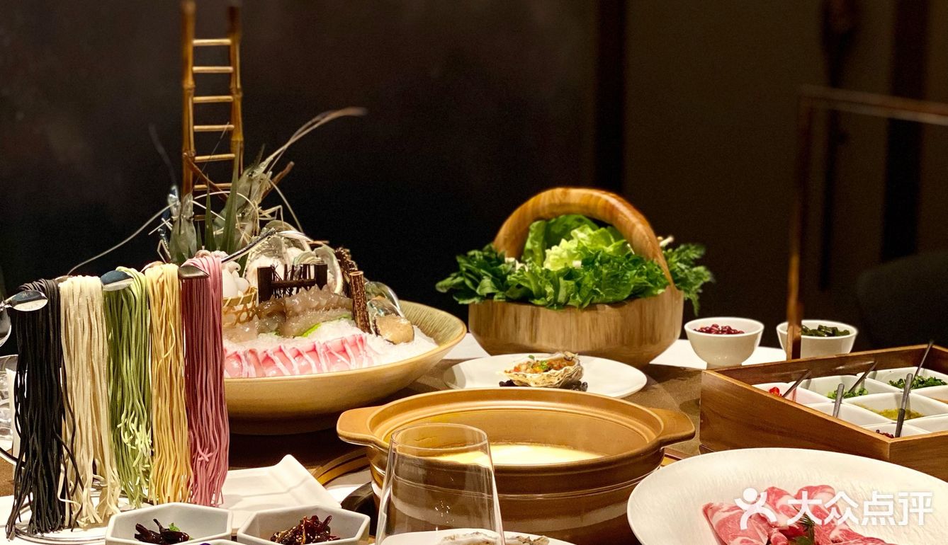 连续4年黑珍珠的鲍鱼火锅，究竟有何高明之处❓