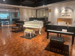 -柏斯音乐艺术中心·钢琴·吉他(上音店)