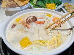 -三人行骨头王火锅(长寿店)