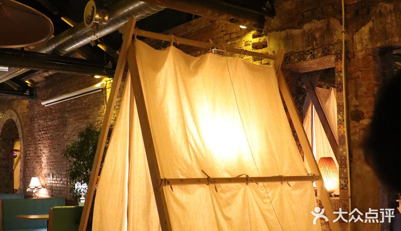 沈阳探店 ins风玻璃房的露天帐篷餐厅