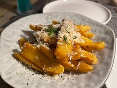 -MONICH牛排融合餐厅(和义大道购物中心店)