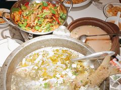 祖传石锅武昌鱼-小凤庭·地道湖北菜武昌鱼·藕汤(38年黄鹤楼店)