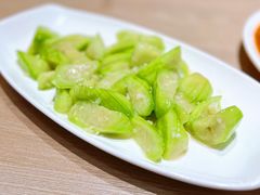 蒜蓉丝瓜-日进一片海.生腌海鲜火锅.宵夜烧烤(三里屯总店)