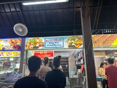 -东海岸人工湖美食村