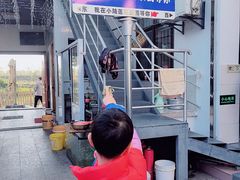 -小陆莲花蟹园农家乐(莲花岛店)