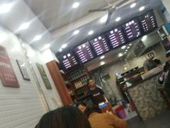 等位区-张飞牛肉(观前街店)
