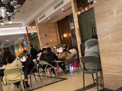 等候区-金色印象·4K影院式足体养生(金沙店)