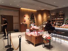 -星巴克臻选(广州好世界广场店)