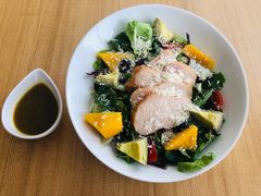 鸡肉牛油果芒果沙拉-Bracket Coffee(工体店)