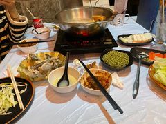 -鲜入围煮花胶鸡海鲜火锅