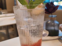 草莓青柠苏打-SMAKA(复兴soho店)
