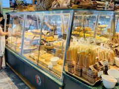 面包甜点陈列柜-东哥面包(江宁大润发店)