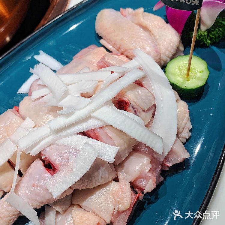 商场里的性价比椰子鸡✔️连喝了三大碗汤[偷笑]