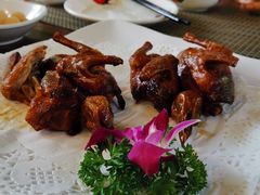 妙龄乳鸽-香山家宴