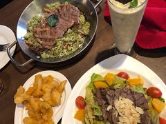 -拉亚汉堡经典餐厅(商城路店)