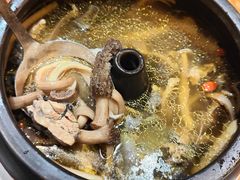 -老滇山寨•云南特色菜•地方菜•民族风情歌舞表演(金碧店)