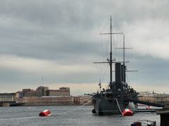 -阿芙乐尔号巡洋舰