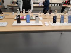 -华为授权体验店(中山公园来福士)