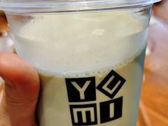 燕麦奶茶-YUMI芽米·法式烘焙·咖啡(文化宫店)