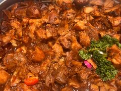 -黄浦江游览十六铺3号码头网红自助餐